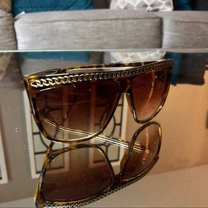 Tort Shield Sunglasses with Gold Chain Detail